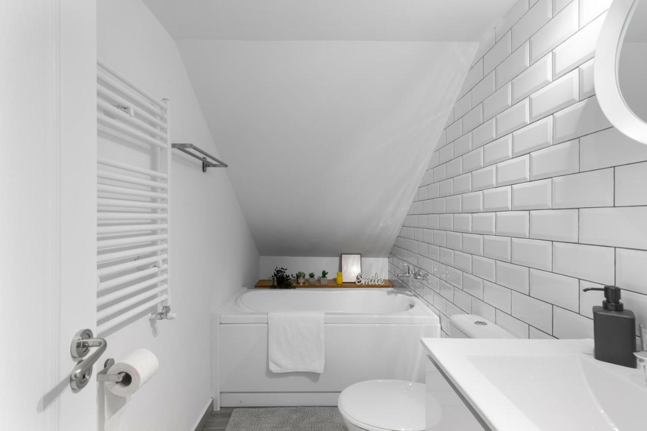 Historical Center 2 By Urbanesq Apartment บูคาเรสต์ ภายนอก รูปภาพ