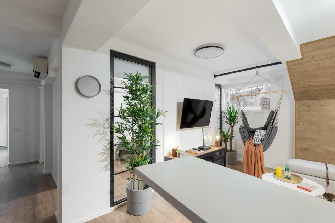 Historical Center 2 By Urbanesq Apartment บูคาเรสต์ ภายนอก รูปภาพ